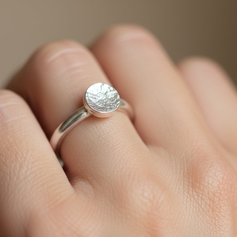 Pets nose print dot ring