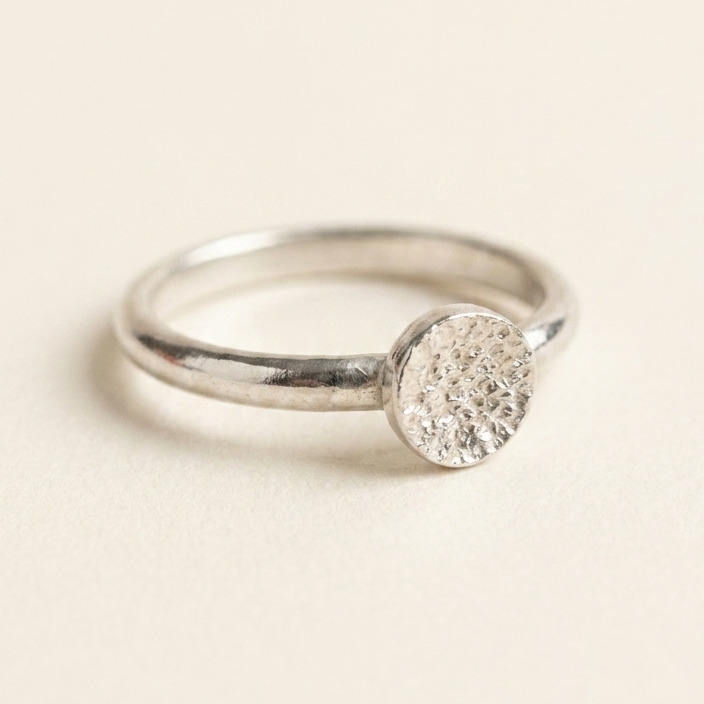 Pets nose print dot ring